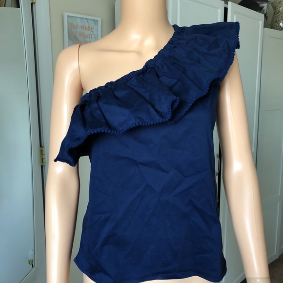 devlin Tops - 🎉HP!🎉D E V L I N • Ruffle Top